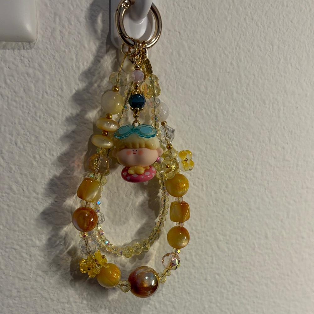 Amlls hand made pop bean keychain